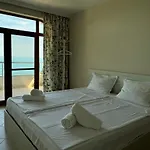 Azur- Sea View Luxury With Pool Near Balchik * Albena