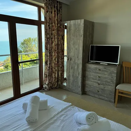 Villa Azur- Sea View Luxury With Pool Near Balchik